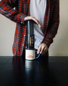 goldstruck modern coffee shop aeropress method